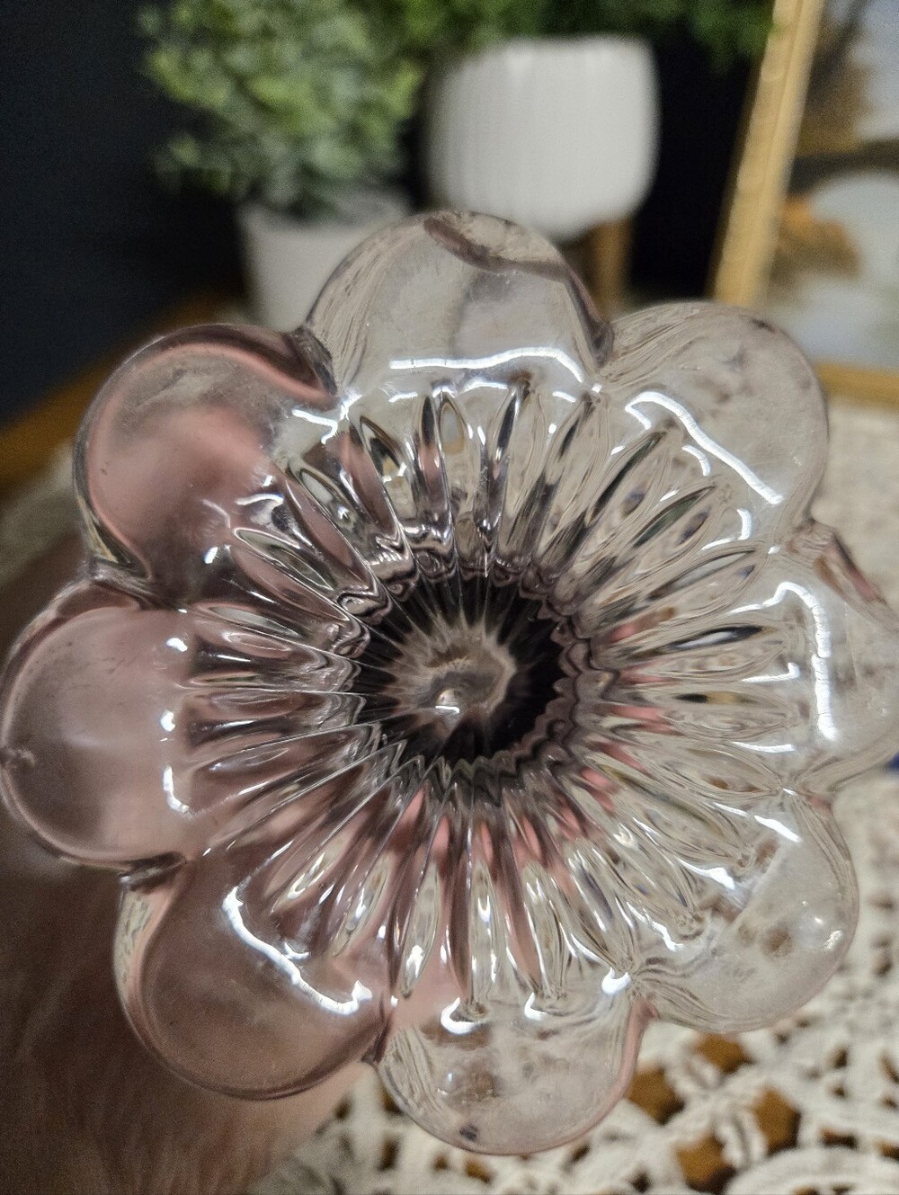 Vintage Lavender Amethyst Glass Petal Rim Vase - Picture 4 of 4